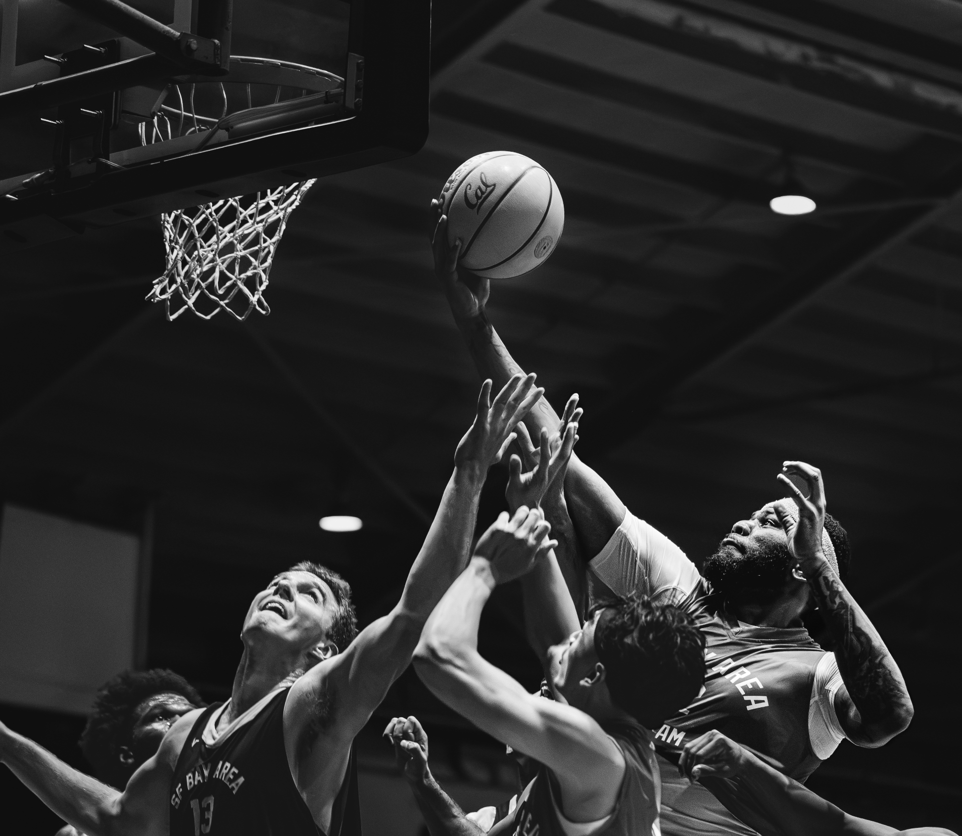 Rebound battle under the rim